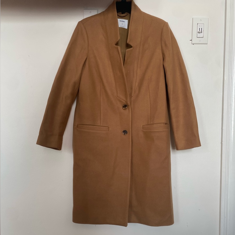 Pea coat with buttons